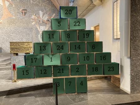 Adventskalender in der Kirche